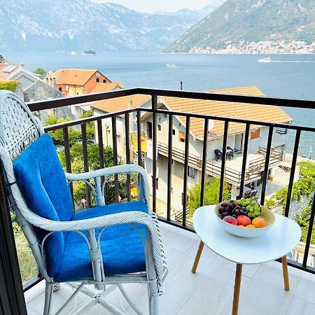 Chic Sea Front Apartment With Breathtaking Kotor Bay View Donji Stoliv Zewnętrze zdjęcie