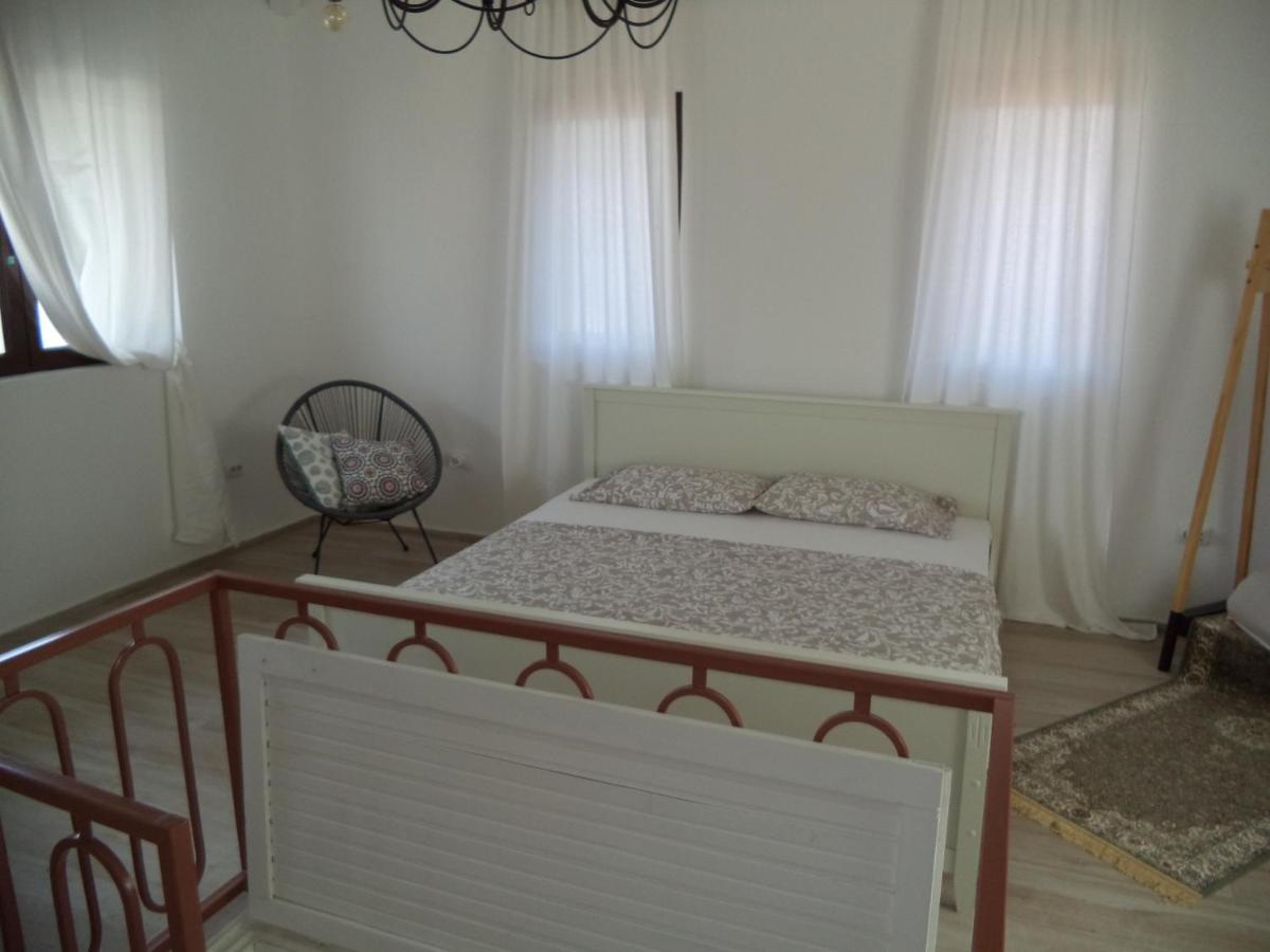 Chic Sea Front Apartment With Breathtaking Kotor Bay View Donji Stoliv Zewnętrze zdjęcie